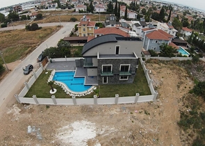 Villa mit 5+1 Pool in Belek - Antalya