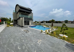 Villa mit 5+1 Pool in Belek - Antalya