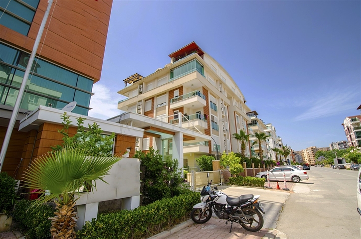 Wohnung 3+1 Duplex im Wohnbezirk Liman - Antalya 