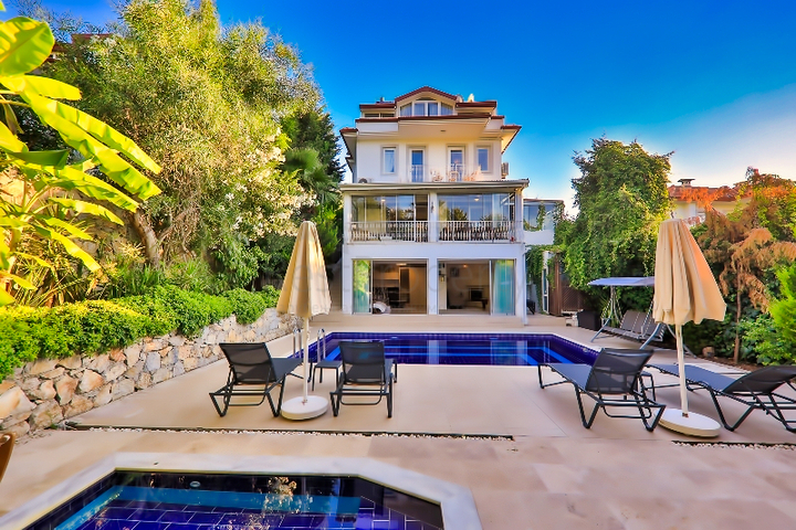 Villa mit 5+1 Pool in Fethiye 