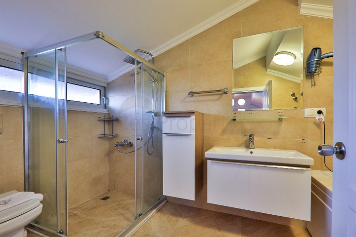 Villa mit 5+1 Pool in Fethiye 