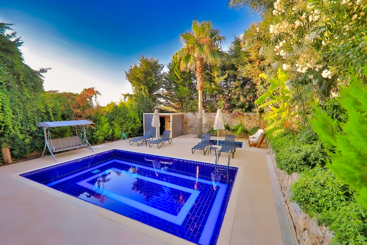 Villa mit 5+1 Pool in Fethiye 