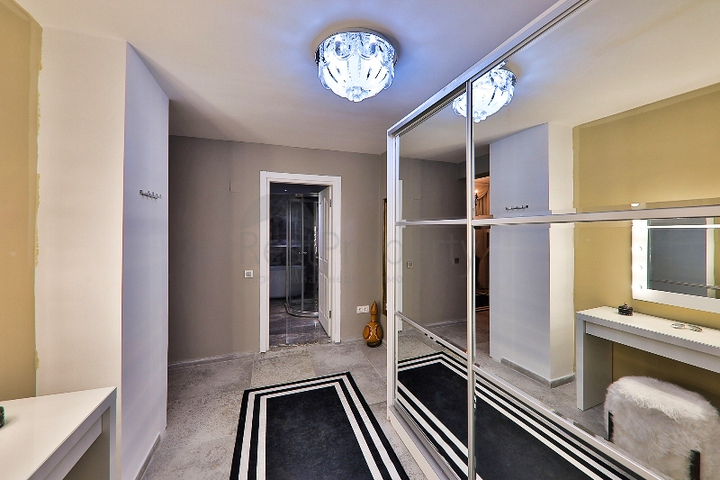 Villa mit 5+1 Pool in Fethiye 