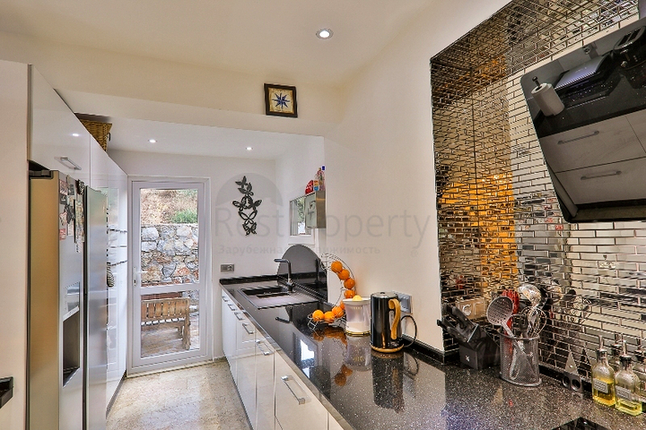 Villa mit 5+1 Pool in Fethiye 