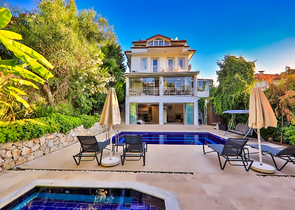 Villa mit 5+1 Pool in Fethiye 