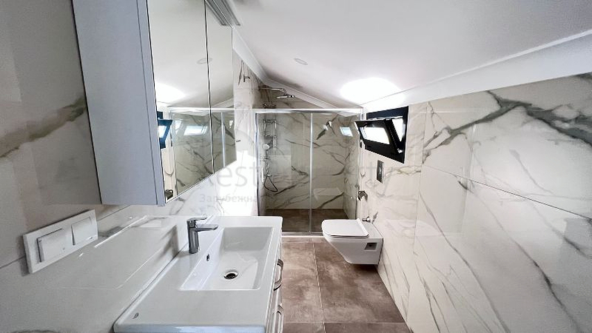 5+1 unmöblierte Villa in Fethiye 