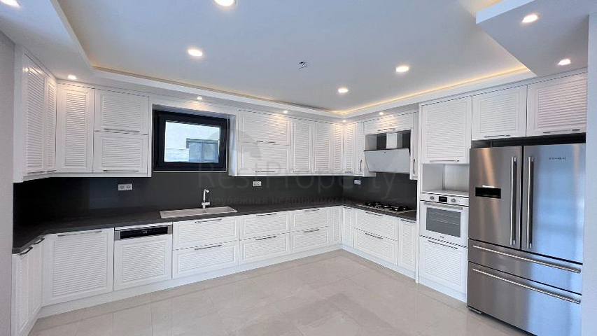 5+1 unmöblierte Villa in Fethiye 