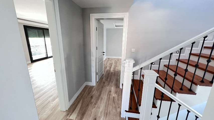 5+1 unmöblierte Villa in Fethiye 