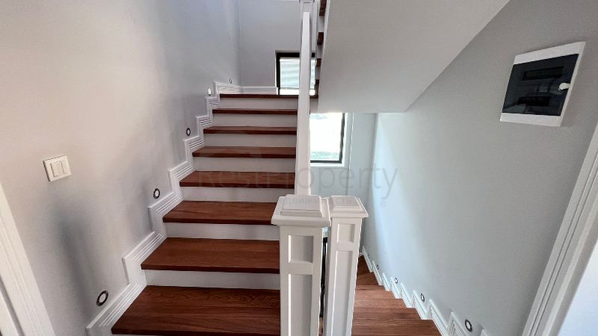 5+1 unmöblierte Villa in Fethiye 