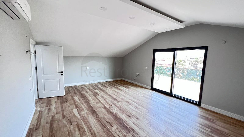 5+1 unmöblierte Villa in Fethiye 