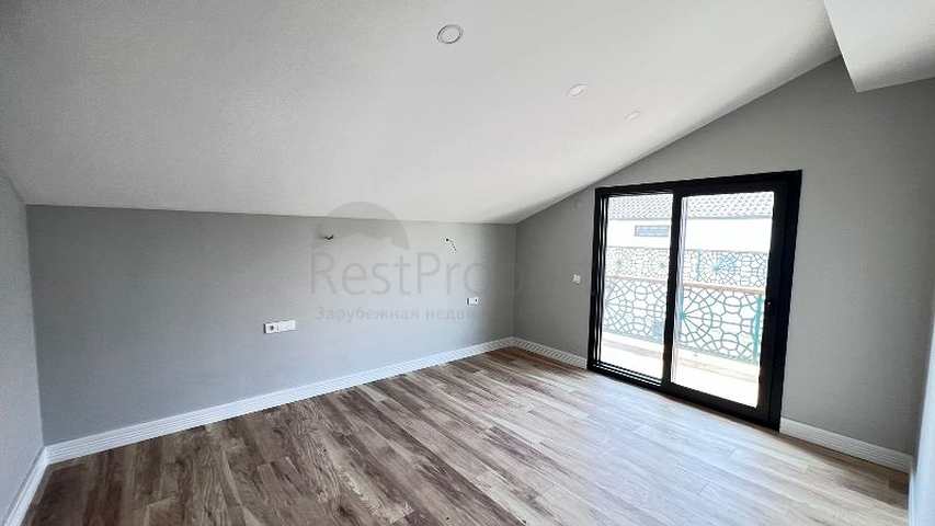 5+1 unmöblierte Villa in Fethiye 