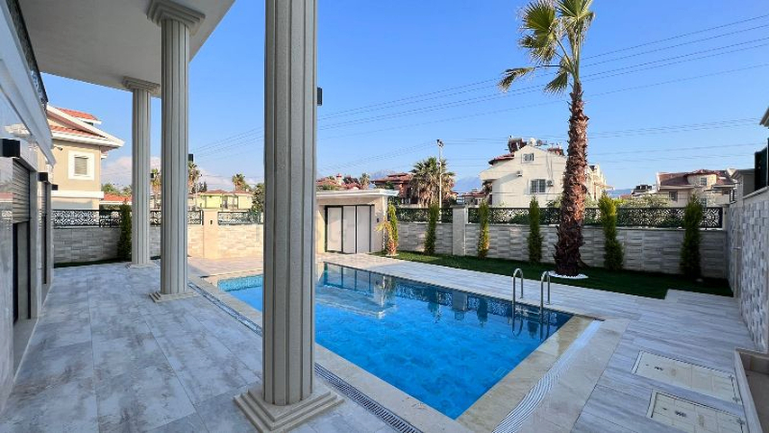 5+1 unmöblierte Villa in Fethiye 