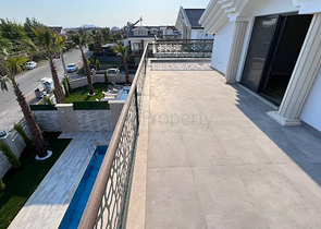 5+1 unmöblierte Villa in Fethiye 