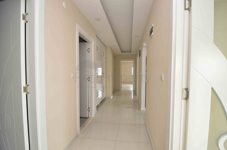 Geräumige 3+1-Wohnung im Zentrum von Antalya