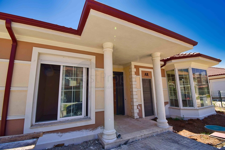 Neue 4+1-Villa im Stadtteil Doshemealty - Antalya 