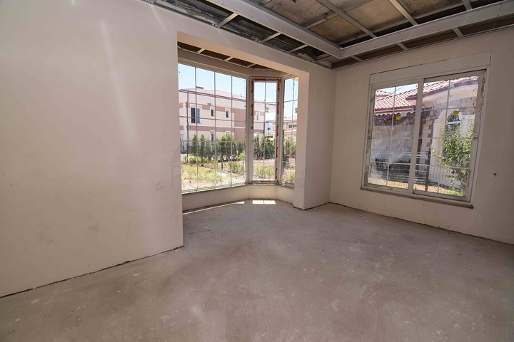 Neue 4+1-Villa im Stadtteil Doshemealty - Antalya 