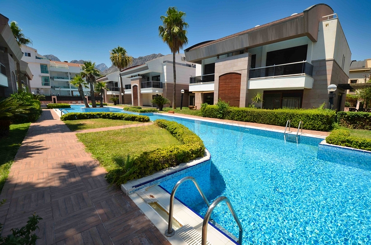 Luxusvillen mit 5+2 Grundrissen in Sarysu - Antalya  Luxusvillen mit 5+2 Grundrissen in Sarysu - Antalya
