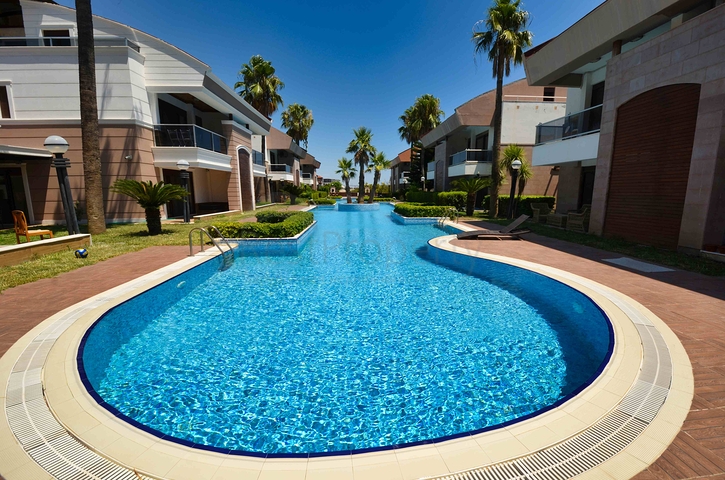 Luxusvillen mit 5+2 Grundrissen in Sarysu - Antalya  Luxusvillen mit 5+2 Grundrissen in Sarysu - Antalya