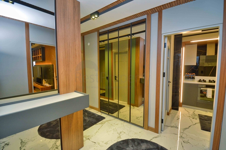 4+1 Wohnungen im Zentrum von Antalya 