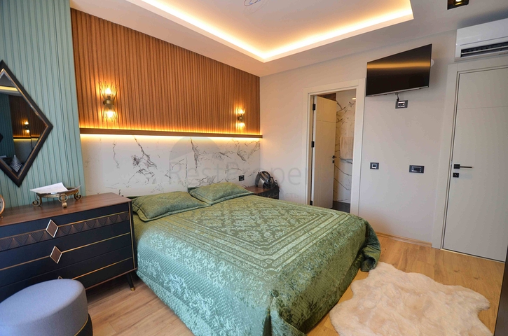 4+1 Wohnungen im Zentrum von Antalya 