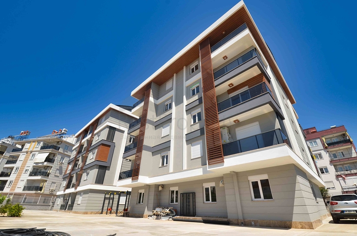 4+1 Wohnungen im Zentrum von Antalya 