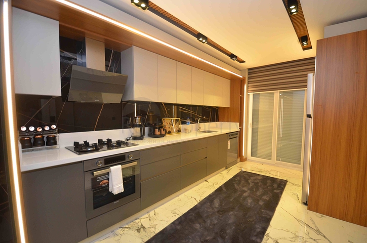 4+1 Wohnungen im Zentrum von Antalya 