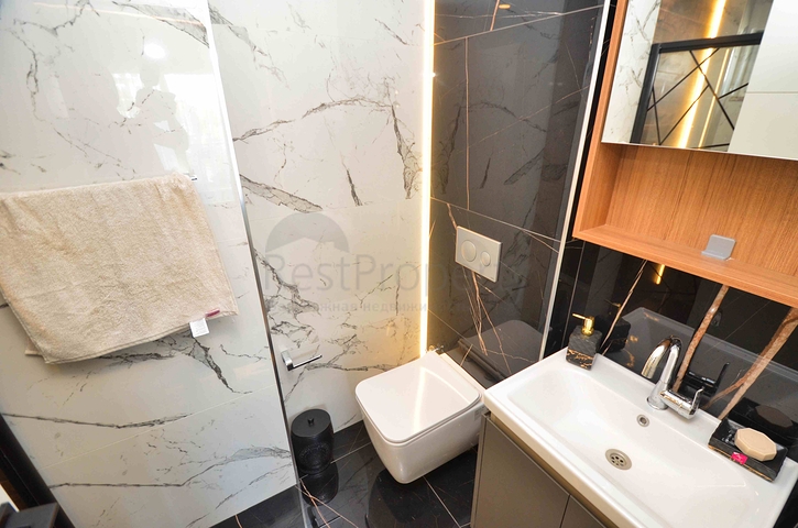 4+1 Wohnungen im Zentrum von Antalya 