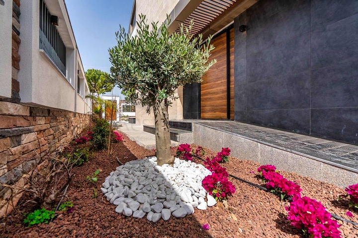 Geräumige Villa mit 6+1 Grundriss in der Region Doshemealty - Antalya 