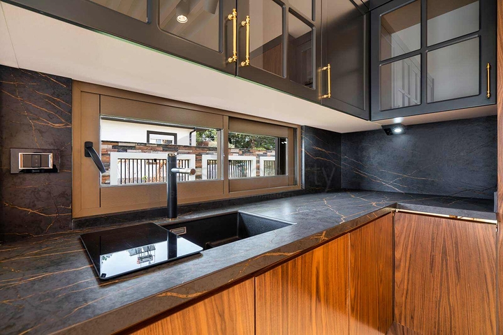 Geräumige Villa mit 6+1 Grundriss in der Region Doshemealty - Antalya 