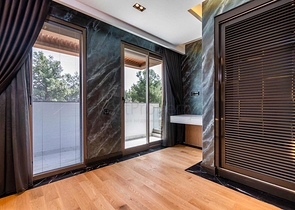 Geräumige Villa mit 6+1 Grundriss in der Region Doshemealty - Antalya 