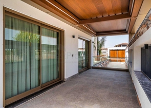 Geräumige Villa mit 6+1 Grundriss in der Region Doshemealty - Antalya 