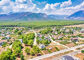 Geräumige Villa mit 6+1 Grundriss in der Region Doshemealty - Antalya 