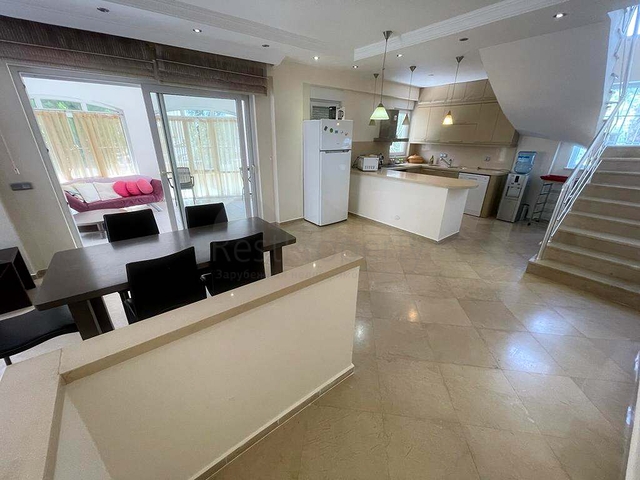 320 m2 große 3+1-Villa in Belek