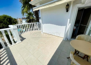 320 m2 große 3+1-Villa in Belek