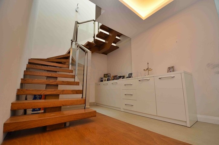 Wohnung mit 5+1 Grundriss in der Wohngegend Lara - Antalya 