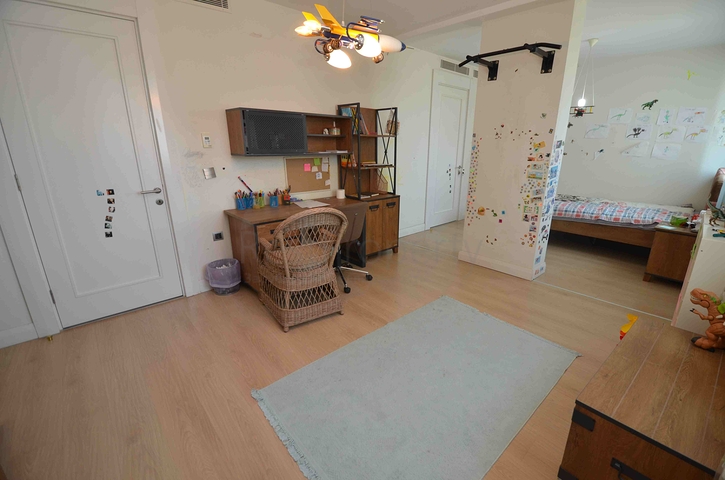 Wohnung mit 5+1 Grundriss in der Wohngegend Lara - Antalya 