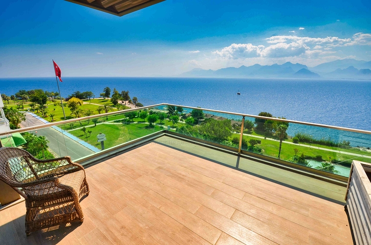 Wohnung mit 5+1 Grundriss in der Wohngegend Lara - Antalya 