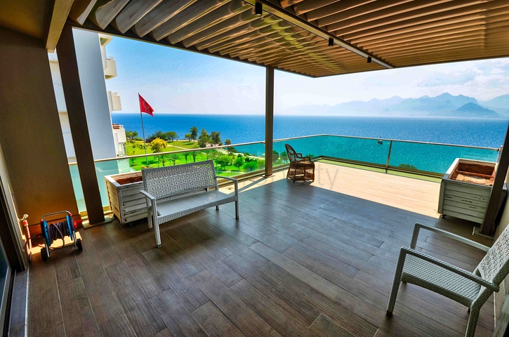 Wohnung mit 5+1 Grundriss in der Wohngegend Lara - Antalya 