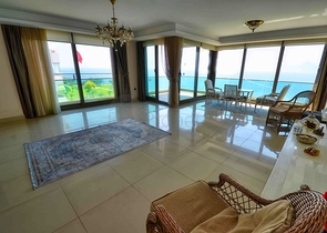 Wohnung mit 5+1 Grundriss in der Wohngegend Lara - Antalya 