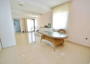 Wohnung mit 5+1 Grundriss in der Wohngegend Lara - Antalya 