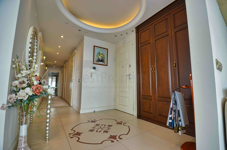 4+1 Wohnung im Stadtteil Bahçelievler - Antalya 