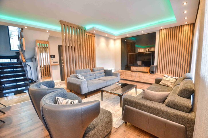 Geräumige 4+1-Villa im Stadtteil Kemer - Antalya 