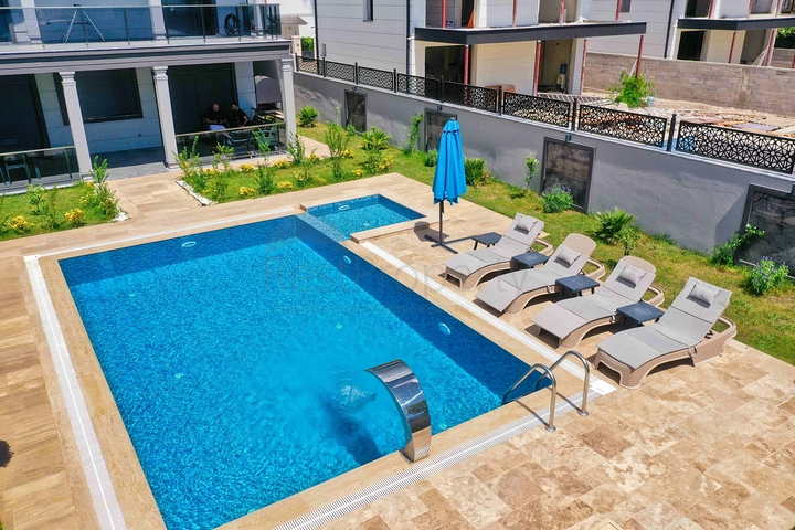 Geräumige 4+1-Villa im Stadtteil Kemer - Antalya 