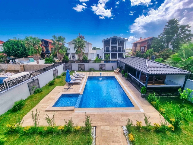 Geräumige 4+1-Villa im Stadtteil Kemer - Antalya 