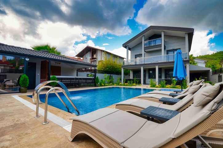 Geräumige 4+1-Villa im Stadtteil Kemer - Antalya 