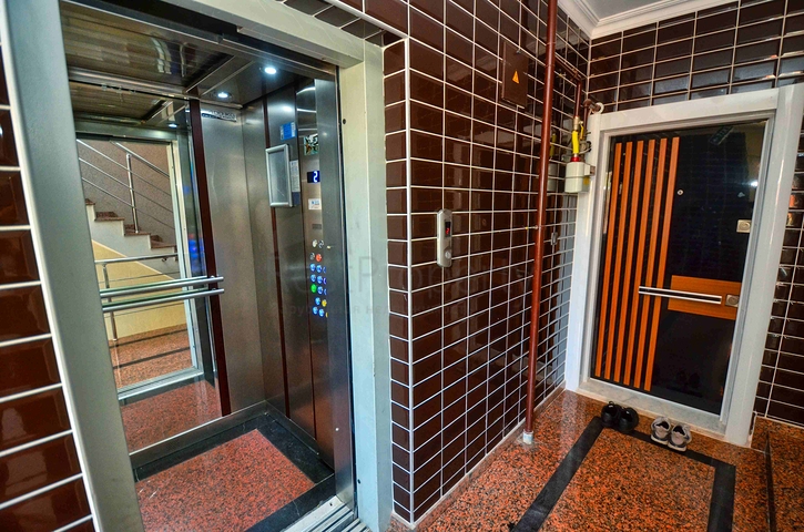 Geräumige 4+1-Wohnung in der Nachbarschaft von Uncaly - Antalya 