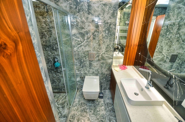 Geräumige 4+1-Wohnung in der Nachbarschaft von Uncaly - Antalya 