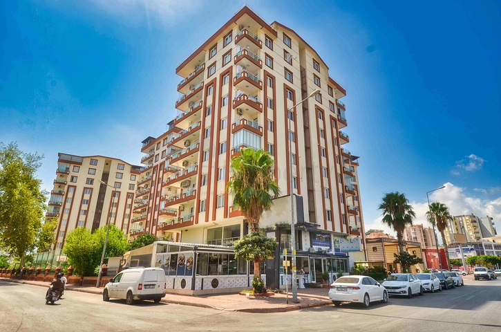 Geräumige 4+1-Wohnung in der Nachbarschaft von Uncaly - Antalya 