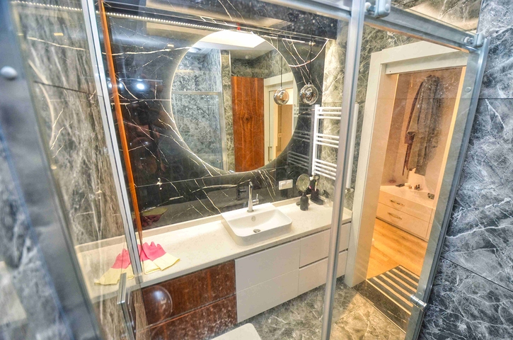 Geräumige 4+1-Wohnung in der Nachbarschaft von Uncaly - Antalya 