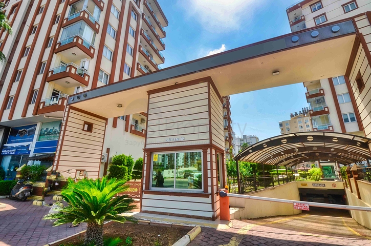 Geräumige 4+1-Wohnung in der Nachbarschaft von Uncaly - Antalya 